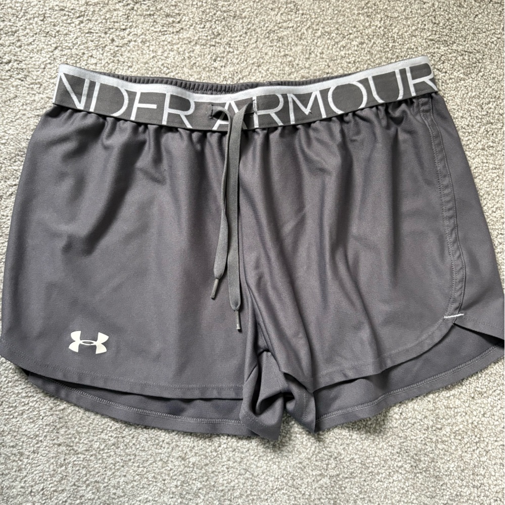 Small Under Armour Gray Loose Fit Shorts